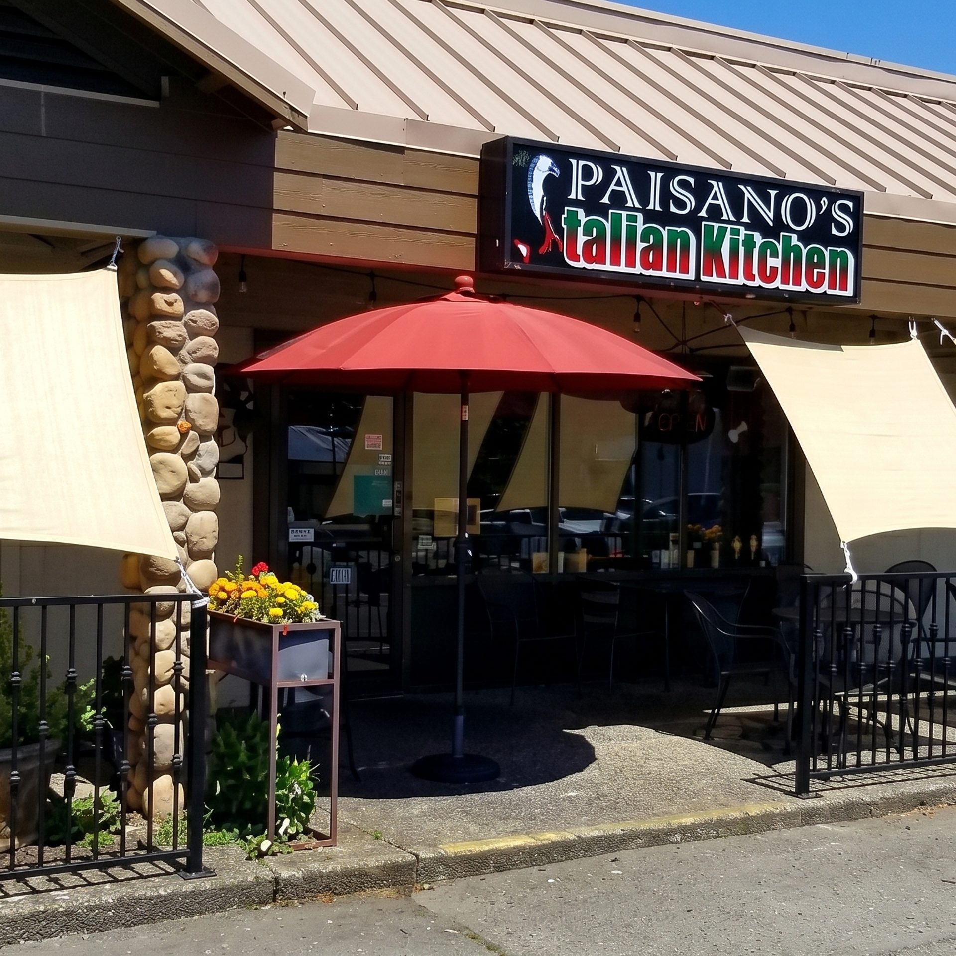 Welcome to Paisano's Italian Kitchen